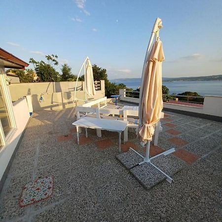 Apartamento Blue &Red Dramalj Exterior foto